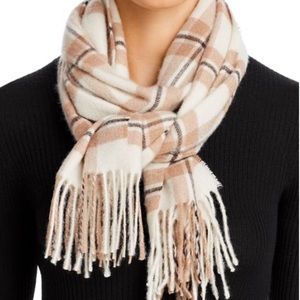 BRAND NEW BLOOMINGDALE’S 100% Cashmere Scarf